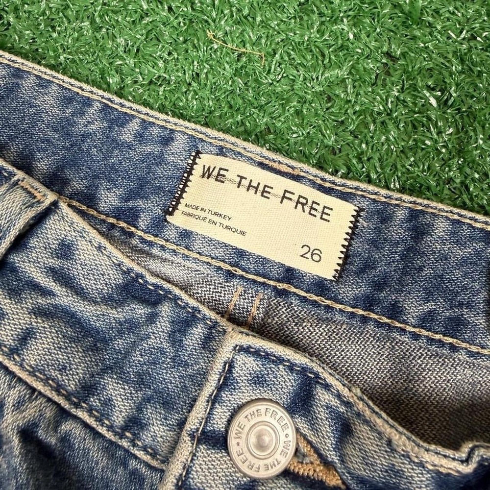 Free People We The Free blue denim jeans Carnivale Low rise bootcut size 26 - Picture 3 of 7